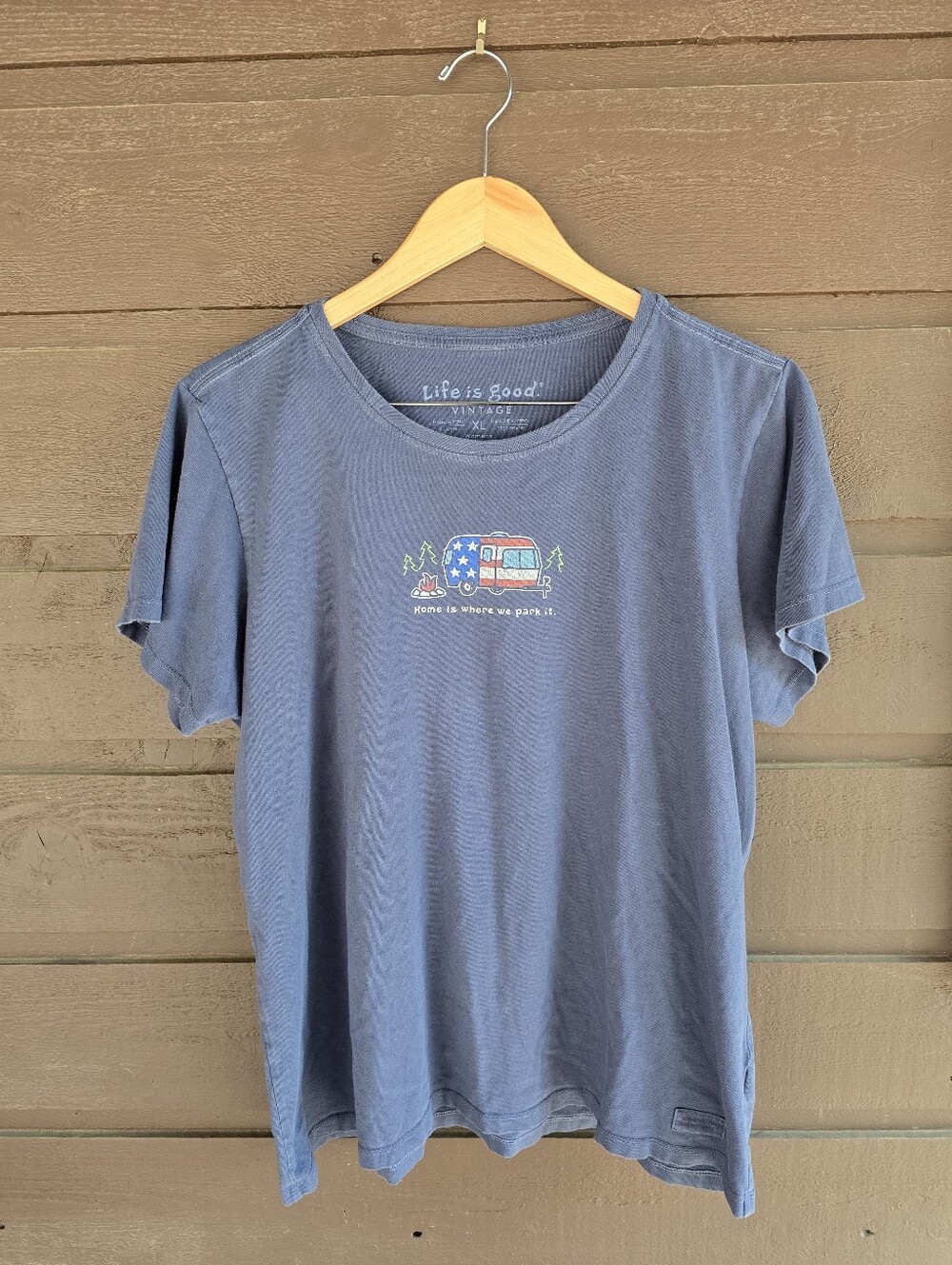 Life is Good Women’s XL Americana Camper Vintage Crusher Tee